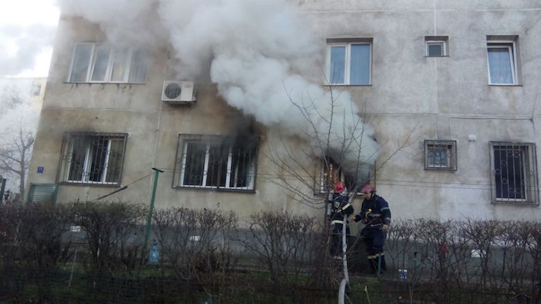 Incendiu de apartament. FOTO ISU Dobrogea