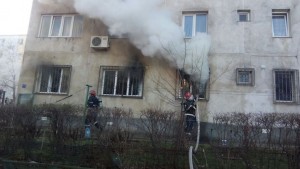 Incendiu de apartament. FOTO ISU Dobrogea