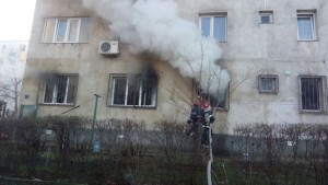Incendiu de apartament. FOTO ISU Dobrogea
