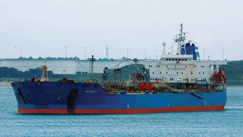 Nava Betatank este cea care a provocat poluarea. FOTO estorilnav