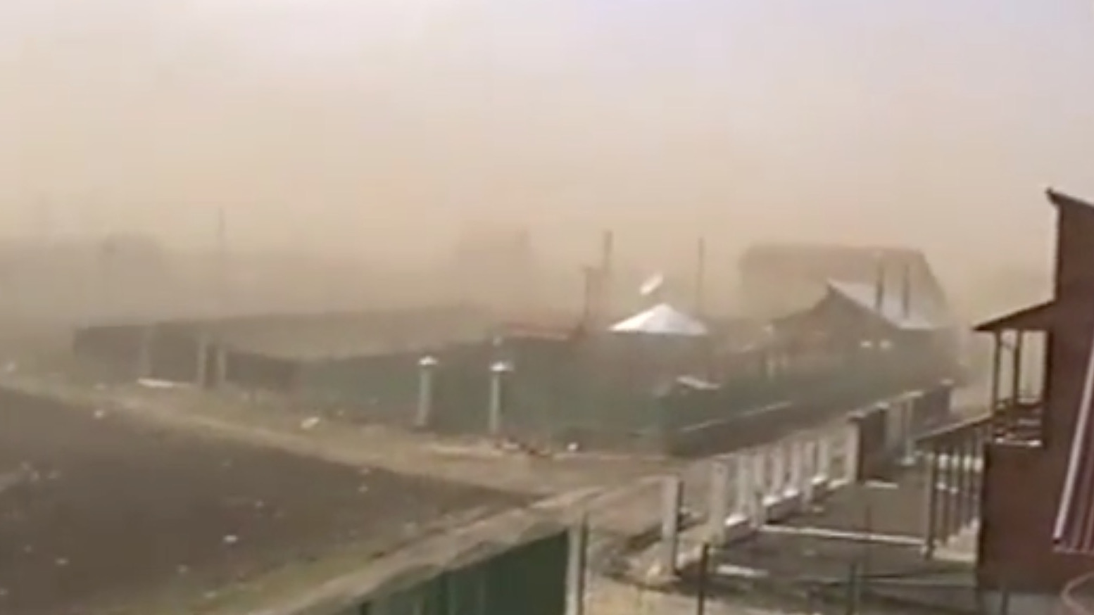 Furtună de praf la Vama Veche. FOTO Captură video