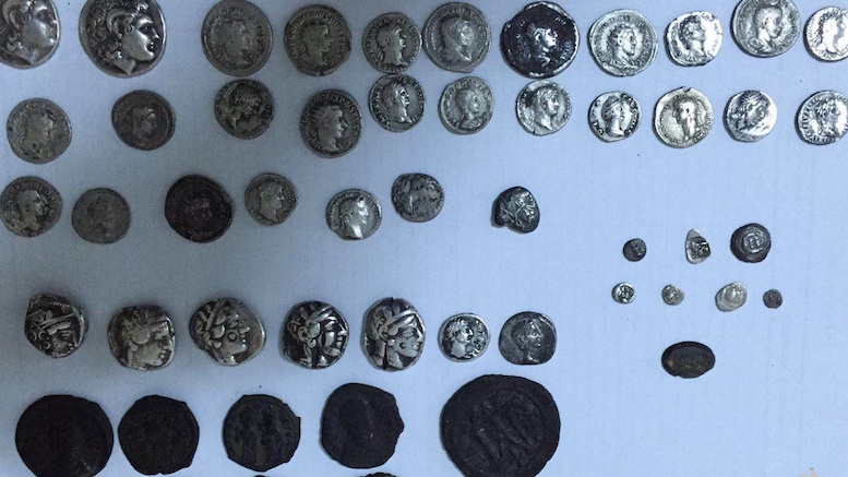 Monede bizantine descoperite la Vama Veche