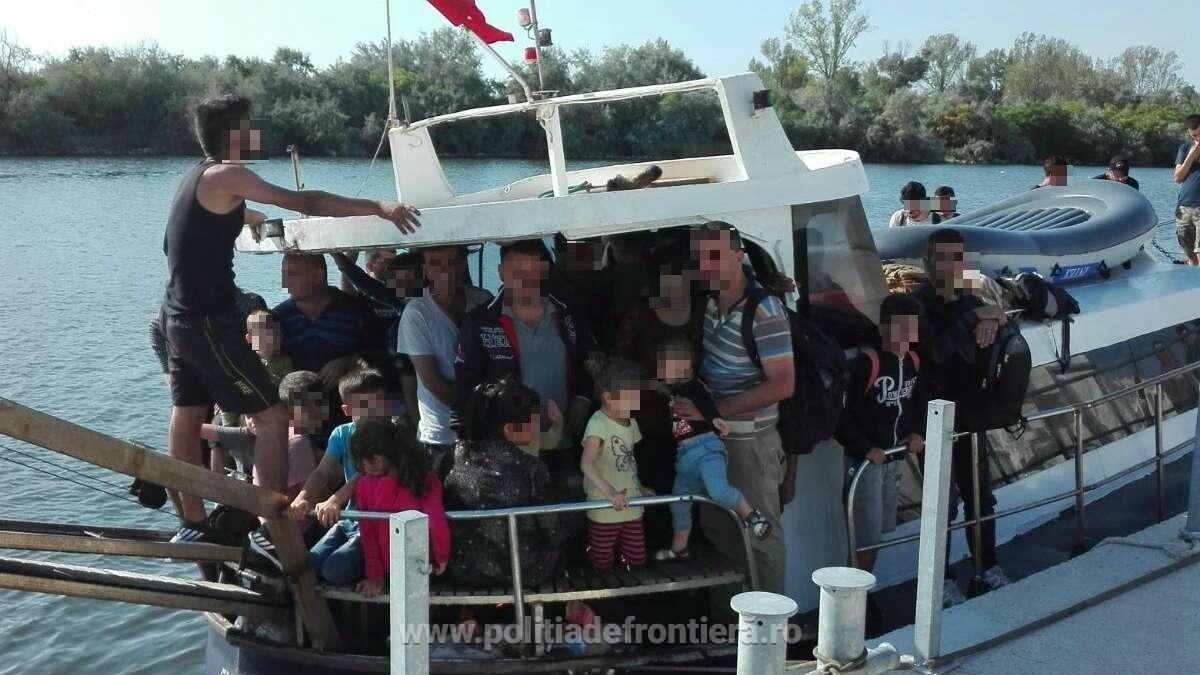 Migranți irakieni la Mangalia. FOTO Poliția de Frontieră
