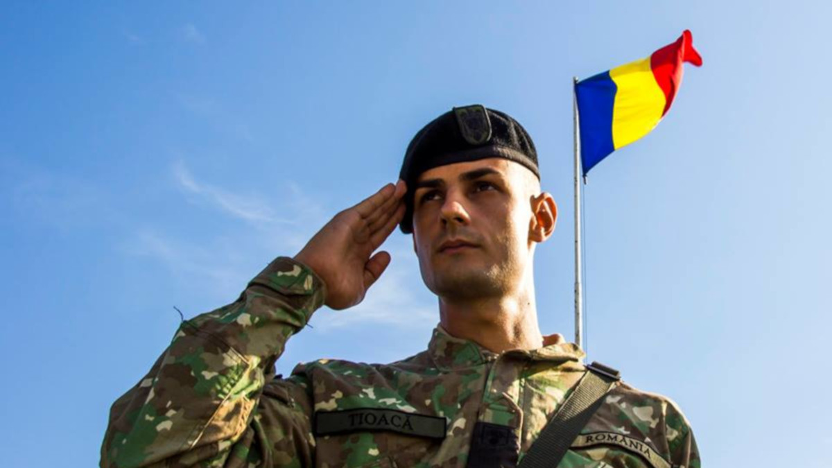 Ceremonialuri militare cu ocazia zilei de 9 Mai, zi cu triplă însemnătate pentru poporul român