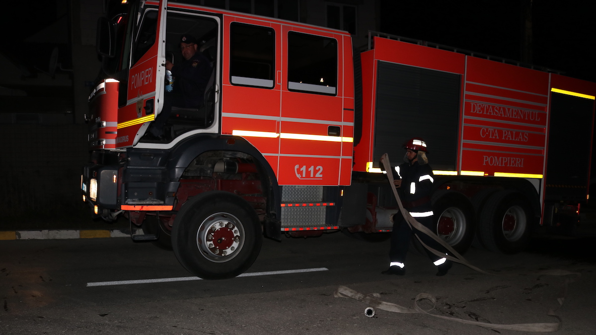 Hotel evacuat în Venus după ce un incendiu a izbucnit într-o cameră de la etajul cinci