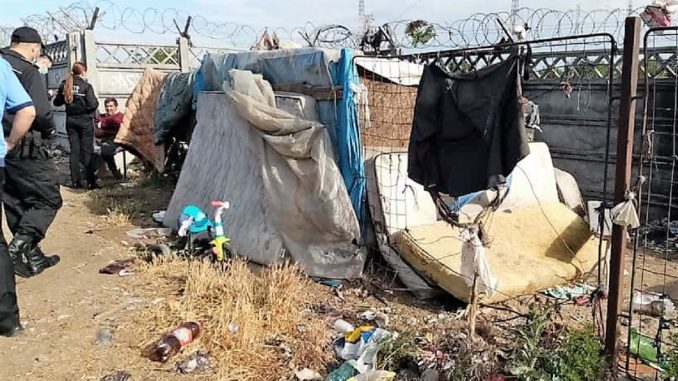 Adăposturi improvizate abuziv pe domeniul public în Inel 1, dezafectate. FOTO Polaris M Holding