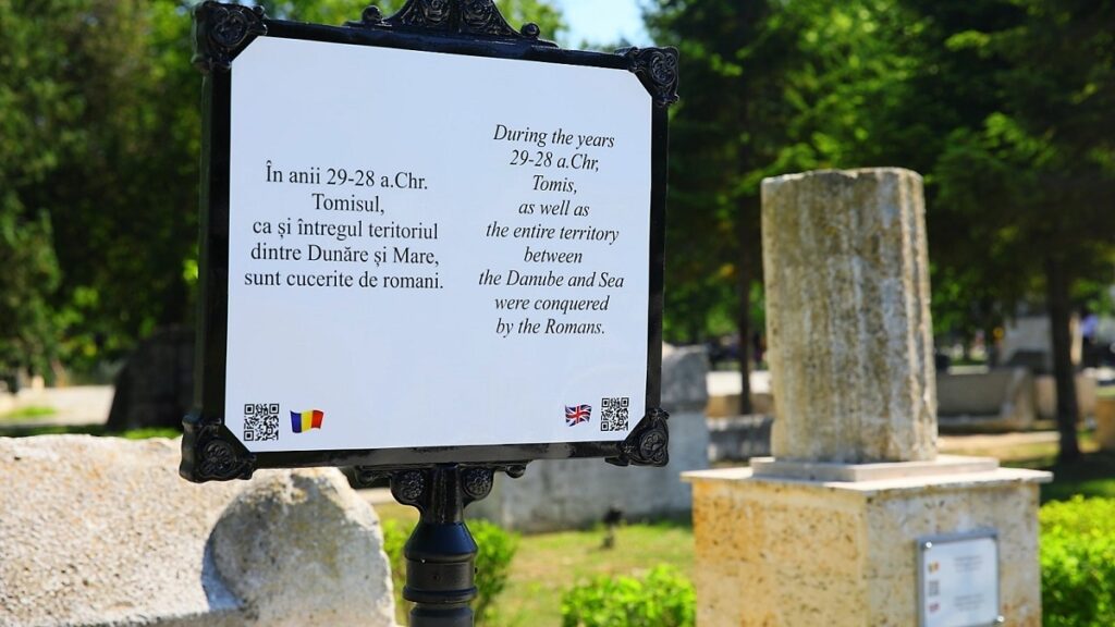 Se montează panouri informative în Parcul Arheologic. FOTO Primăria Constanța