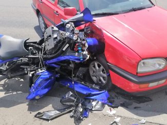Motociclist rănit ușor după un accident rutier produs pe strada Eliberării. FOTO IPJ Constanța