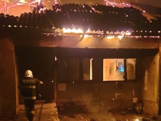 O persoană a murit într-un incendiu în Pecineaga. FOTO ISU Constanța