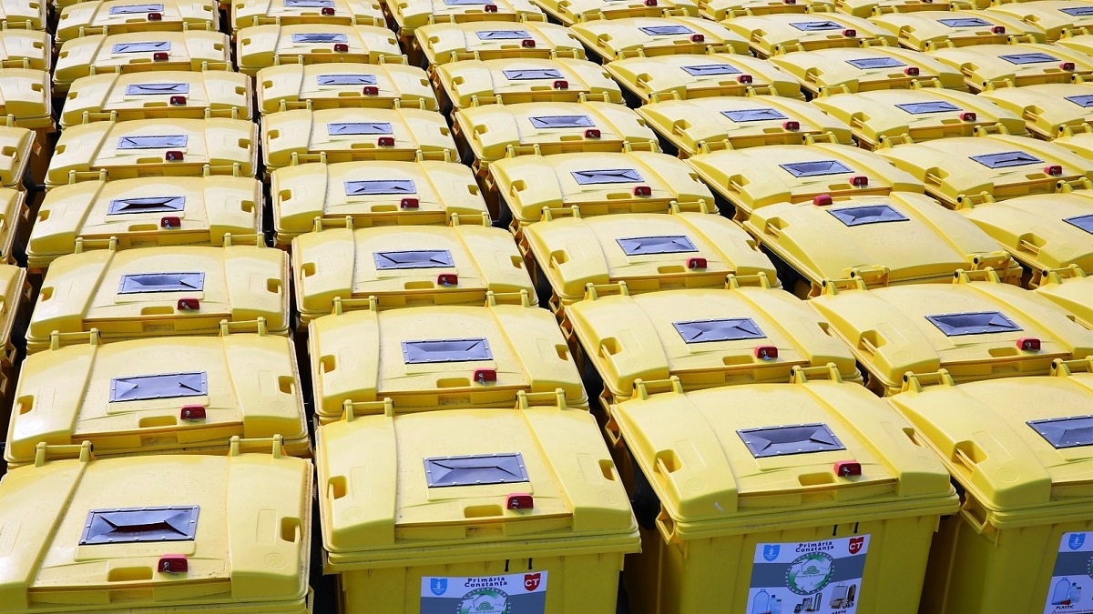 Polaris M Holding continuă amplasarea containerelor galbene pentru deșeuri reciclabile în oraș