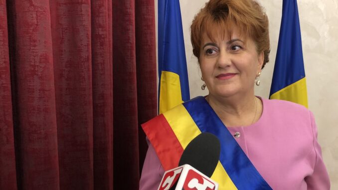 Dorinela Irimia, primarul comunei Saraiu. FOTO Liliana Boioglu