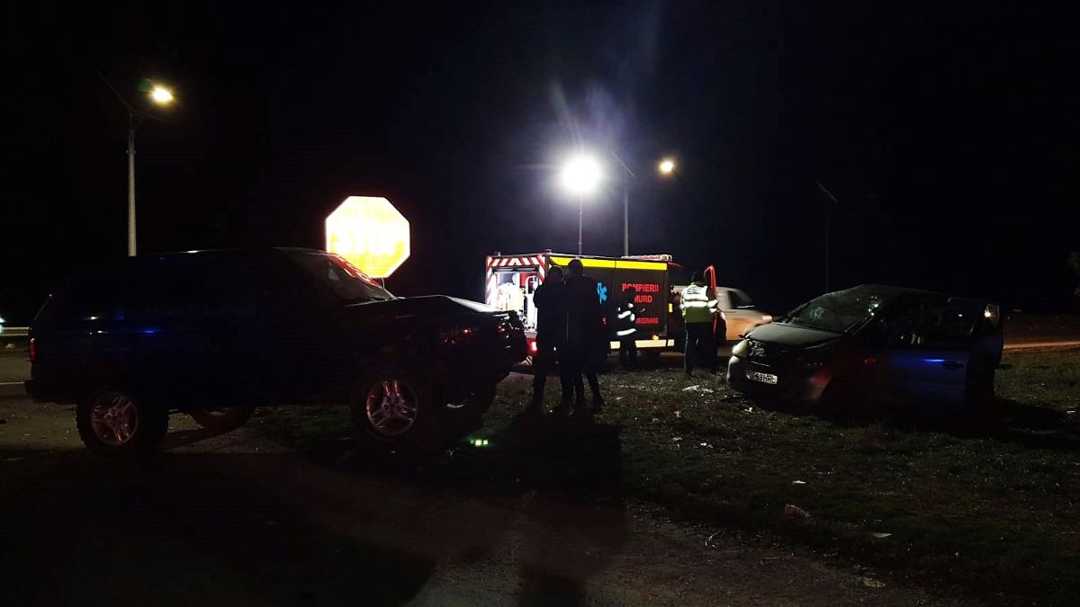 FOTO Șase victime în urma unui grav accident rutier petrecut la ieșire din Ovidiu