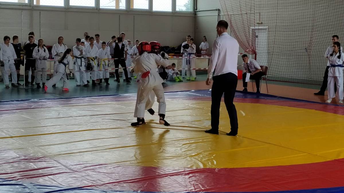 FOTO 140 de copii au participat la o competiție de arte marțiale la Ovidiu. Întrecerea organizată de Clubul Sportiv Ovidiu s-a desfășurat respectând normele anti-COVID