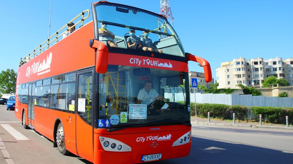 Traseu deviat, în weekend, pentru autobuzele etajate ale liniei estivale CiTy TOUR