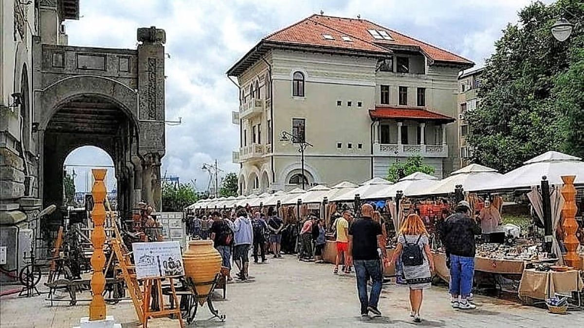 Event order Ban Târgul de Artă și Antichități „Constanța Revival” revine în Piața Ovidiu,  între 6 și 29 august – CTnews