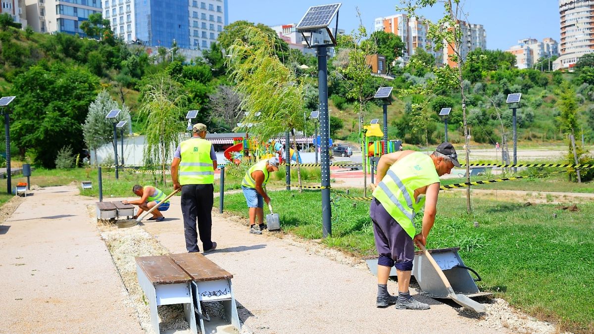 FOTO Primăria Constanța începe lucrările la primul parc tematic din oraș. Acesta, dedicat fitnessului, va fi amenajat pe plaja Modern