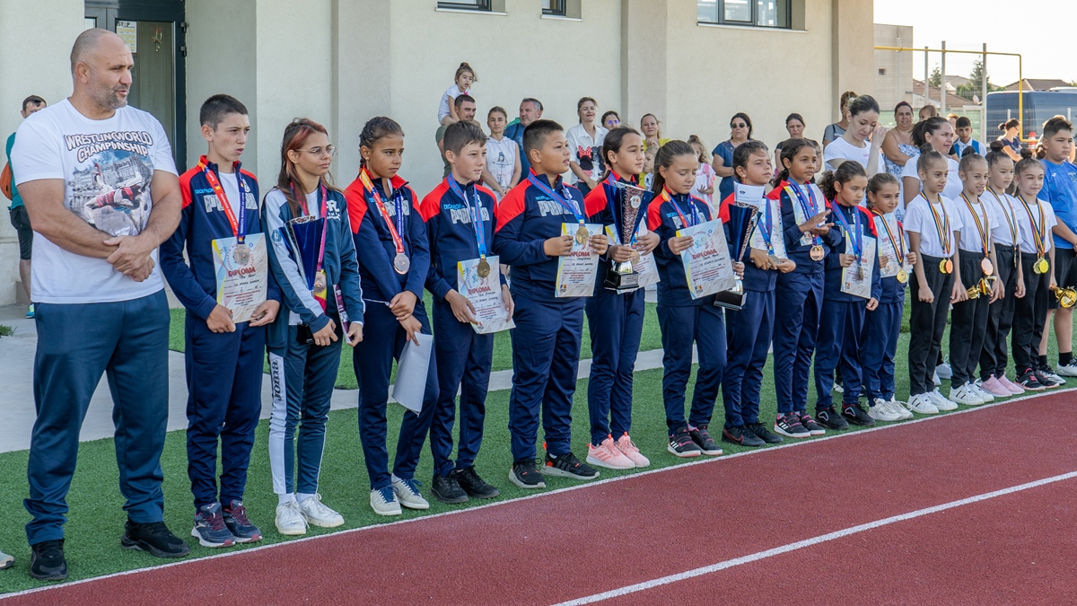 cumpana_premiere_15 (1 of 1) The athletes of Cumăna were honored. PHOTO Paul Alexe