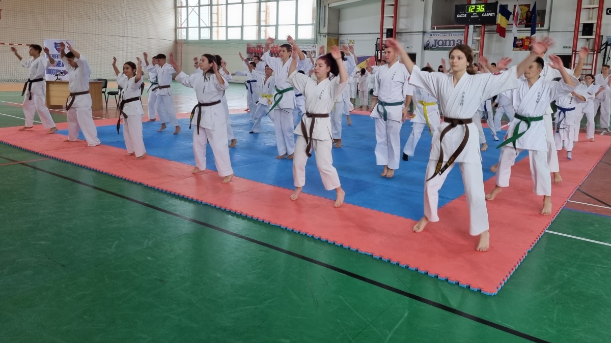 Athlètes du CS Ovidiu. PHOTO Mitică Raftu Athlètes du CSO Ovidiu. PHOTO Mitică Raftu