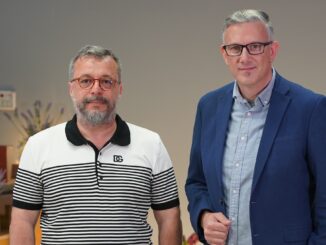 Ionuț Rusu, viceprimarul municipiului Constanța și jurnalistul Adrian Boioglu, managerul CTnews. FOTO Mitică Raftu / CTnews.ro