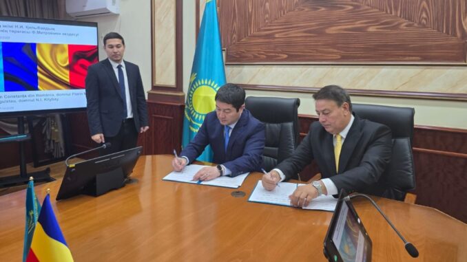 Președintele CJC, Florin Mitroi, la masa cu reprezentantul regiunii Mangystau. FOTO. Consiliul Județean Constanța