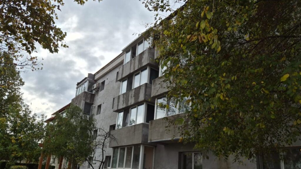 Reabilitarea termică pe fonduri europene a blocurilor din Mihail Kogălniceanu avansează cu pași repezi. FOTO Primăria Mihail Kogălniceanu