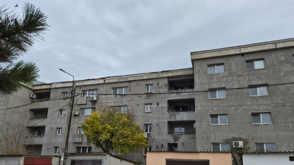 Reabilitarea termică pe fonduri europene a blocurilor din Mihail Kogălniceanu avansează cu pași repezi. FOTO Primăria Mihail Kogălniceanu