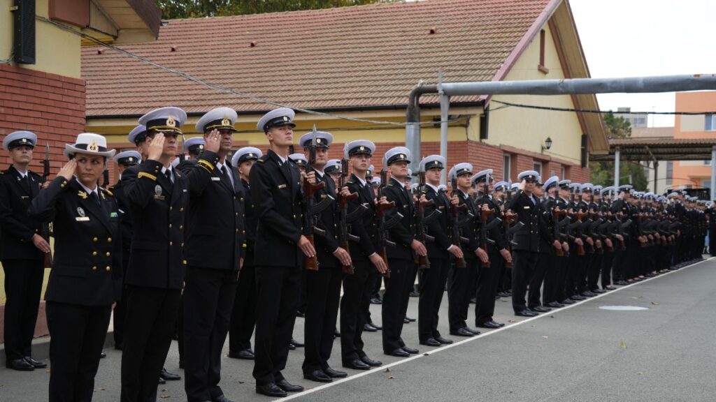 Elevii Școlii Militare de Maiștri Militari a Forțelor Navale au jurat credință patriei. FOTO Forțele Navale Române