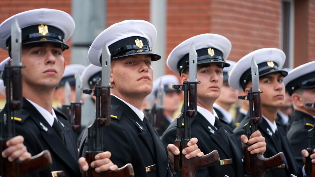 Elevii Școlii Militare de Maiștri Militari a Forțelor Navale au jurat credință patriei. FOTO Forțele Navale Române