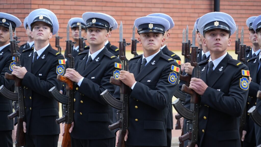 Elevii Școlii Militare de Maiștri Militari a Forțelor Navale au jurat credință patriei. FOTO Forțele Navale Române