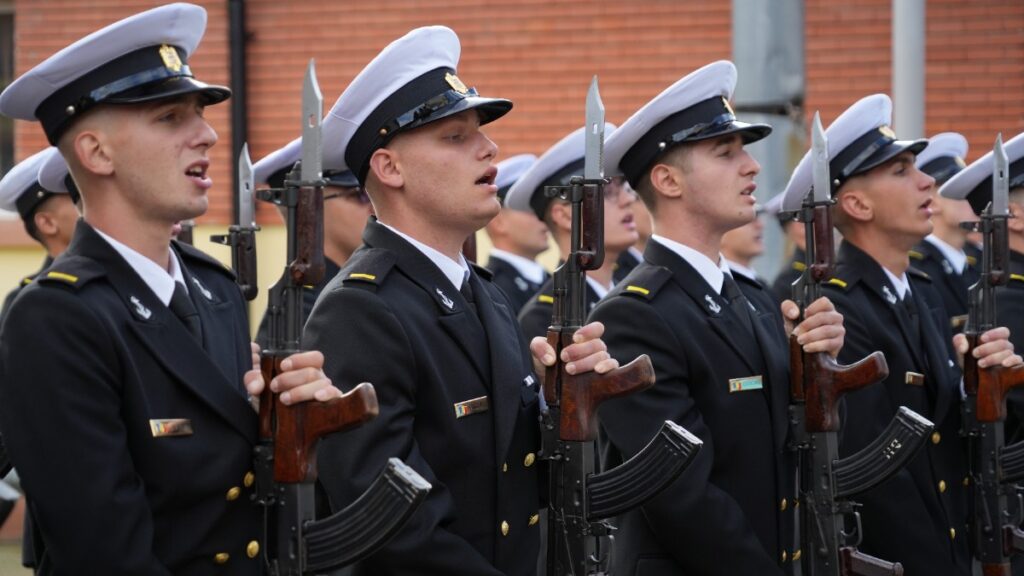 Elevii Școlii Militare de Maiștri Militari a Forțelor Navale au jurat credință patriei. FOTO Forțele Navale Române