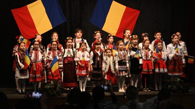 Ansamblul de copii Speranțe Dobrogene