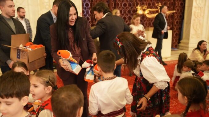 Deputatul Mirela Matichescu gazda pentru colindatorii de la Cumpana. FOTO Facebook Mirela Matichescu