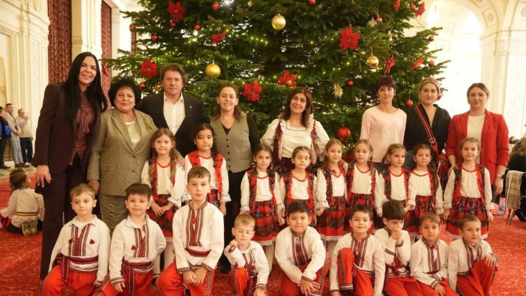 Deputatul Mirela Matichescu gazda pentru colindatorii de la Cumpana. FOTO Facebook Mirela Matichescu