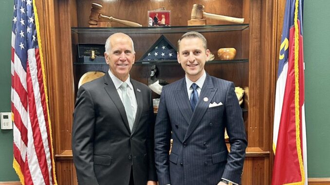 Deputatul USR George Gima alături de senatorul republican Thom Tillis