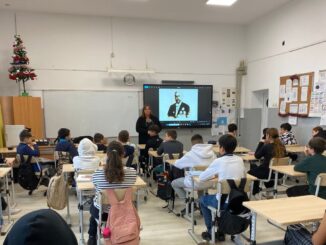 O altfel de lecție de istorie pentru elevii de gimnaziu. FOTO MINAC