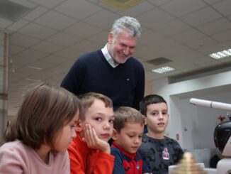 Administrația publică locală de la Năvodari susține sportul minții. FOTO Facebook/Florin Chelaru