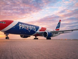 Aeronava New England Patriots, pe aeroportul Constanța. FOTO AIMK